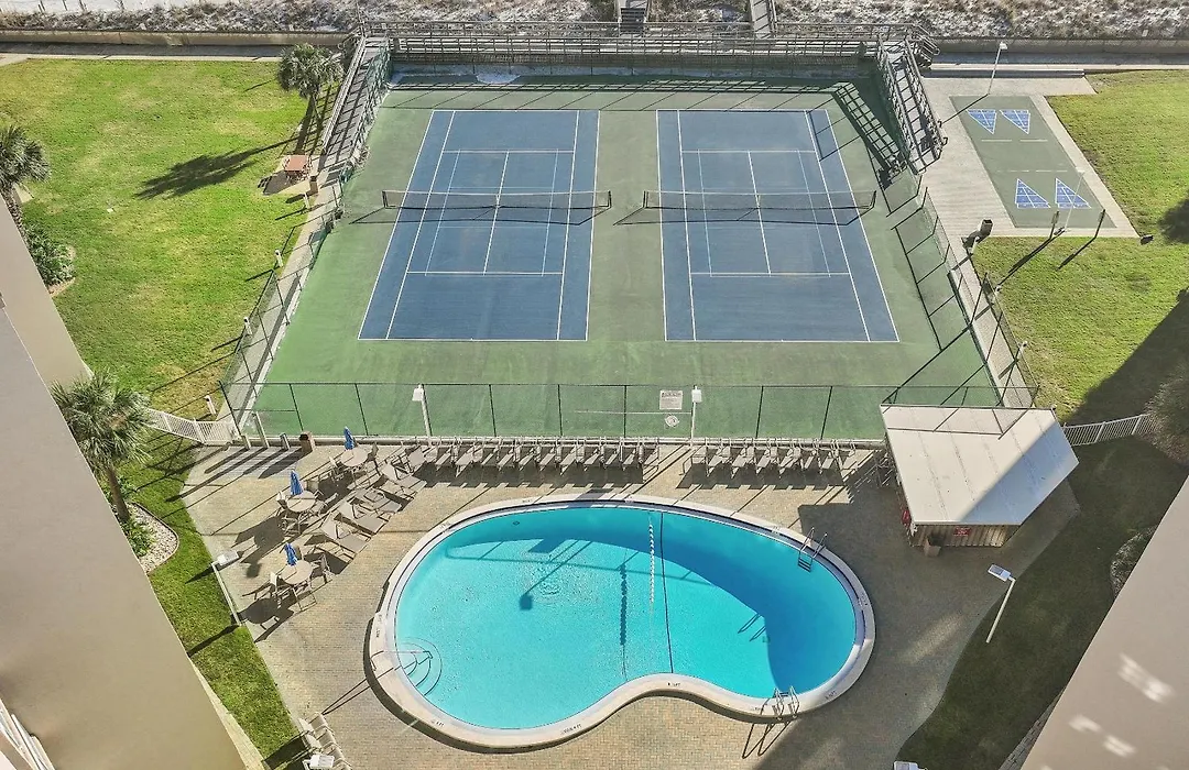 Holiday Surf And Racquet Club 319-1